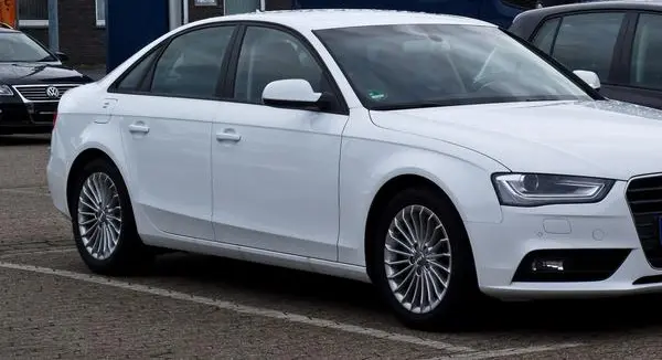 Audi A4 (B8 8K, facelift 2011)-4