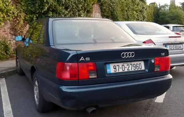 Audi A6 (4A,C4)-3