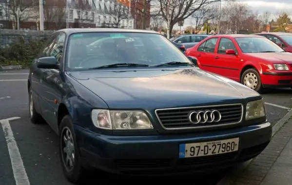 Audi A6 (4A,C4)-2