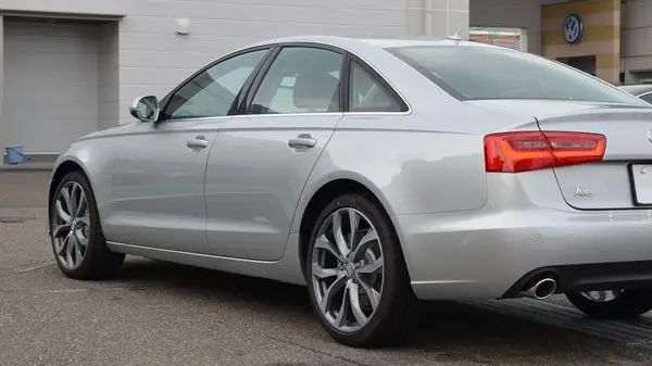 Audi A6 Limousine (4G, C7)-0