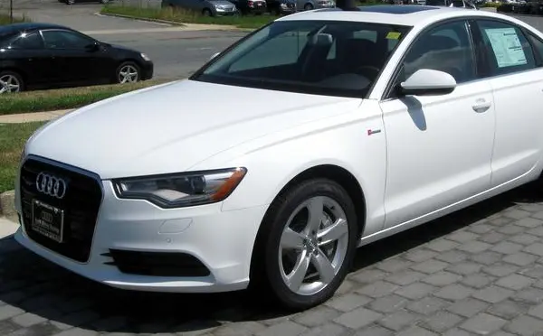 Audi A6 Limousine (4G, C7)-1