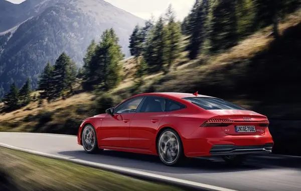 Audi A7 Sportback (C8)-6