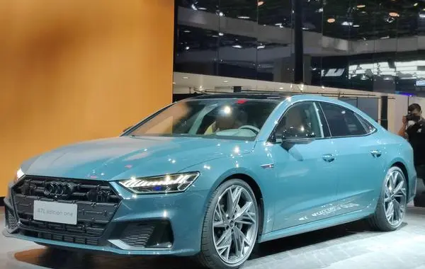 Audi A7L Sedan-1