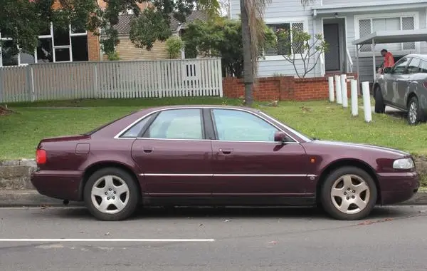 Audi A8 (D2, 4D)-3