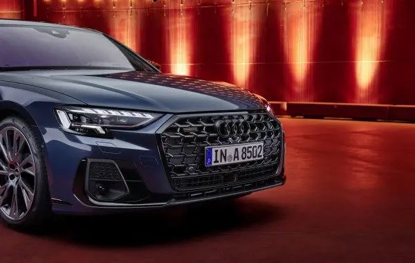 Audi A8 (D5, facelift 2021)-1