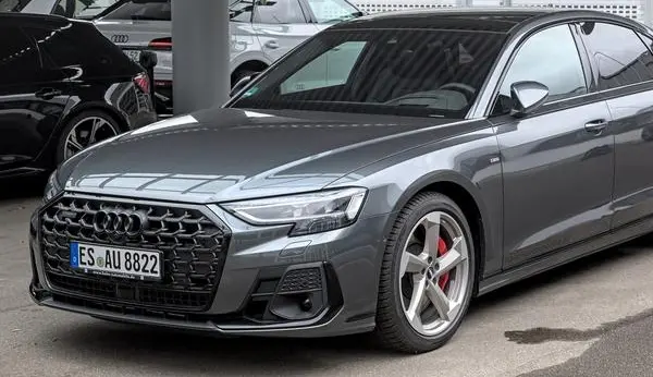 Audi A8 (D5, facelift 2021)-8