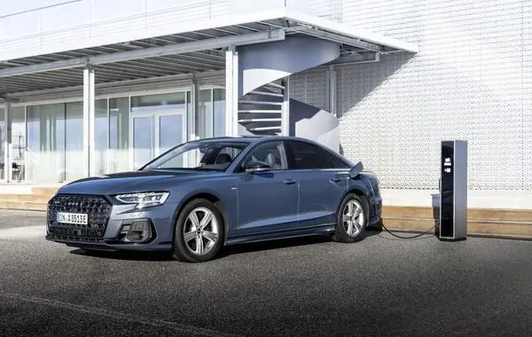 Audi A8 (D5, facelift 2021)-4