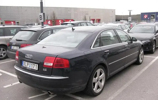 Audi A8L (D3, 4E)-3
