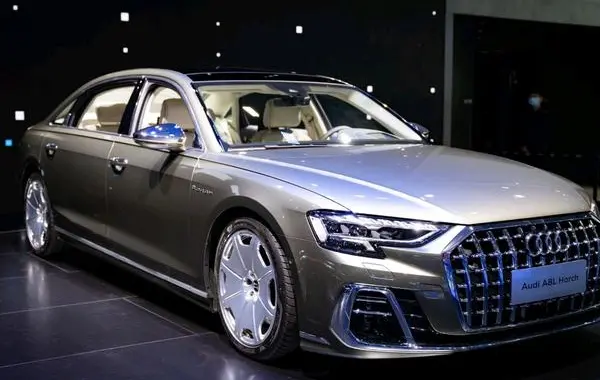 Audi A8L Horch (D5, facelift 2021)-3