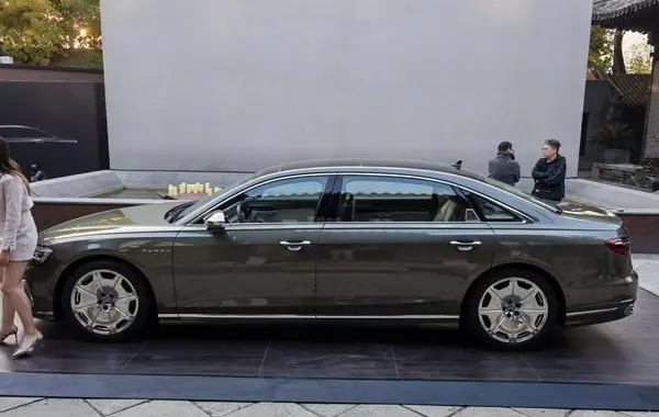 Audi A8L Horch (D5, facelift 2021)-1
