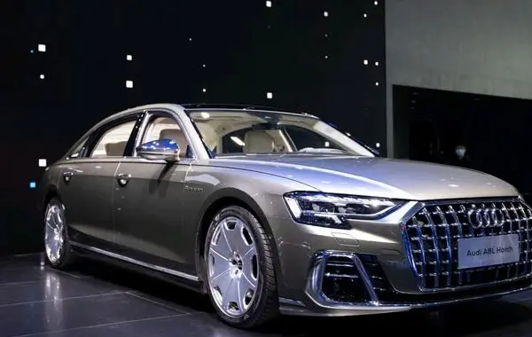 Audi A8L Horch (D5, facelift 2021)-5