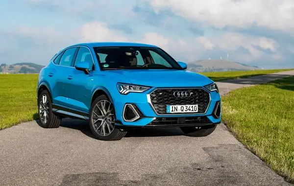 Audi Q3 II Sportback (F3)-1