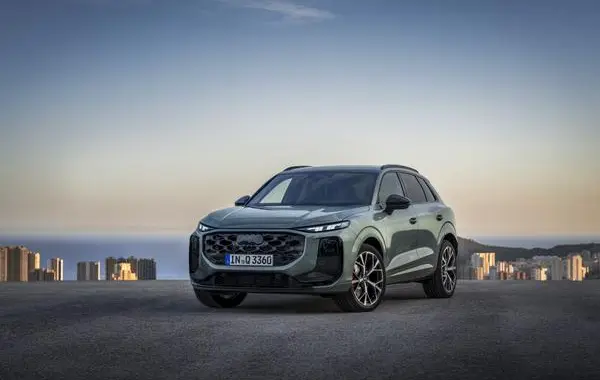 Audi Q3 III (FJ)-1