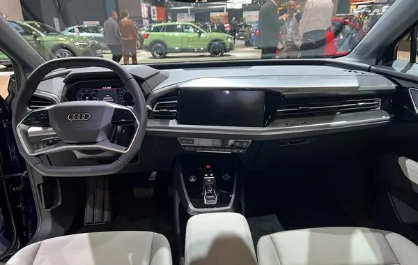 Audi Q4 e-tron-0