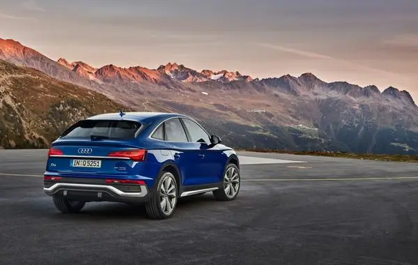 Audi Q5 II Sportback (FY, facelift 2020)-3