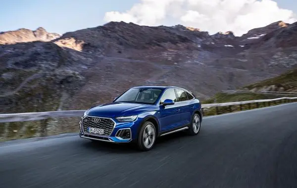 Audi Q5 II Sportback (FY, facelift 2020)-0