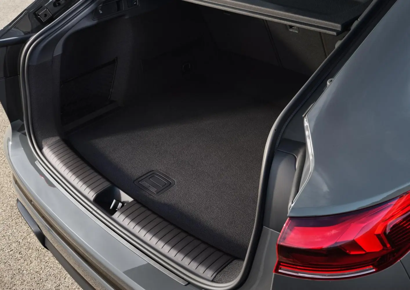 Audi Q6 Sportback e-tron (GF)-7