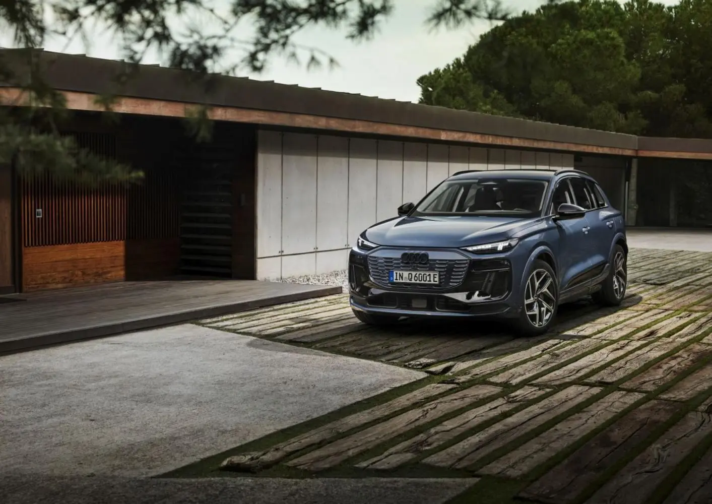 Audi Q6 e-tron (GF)-8