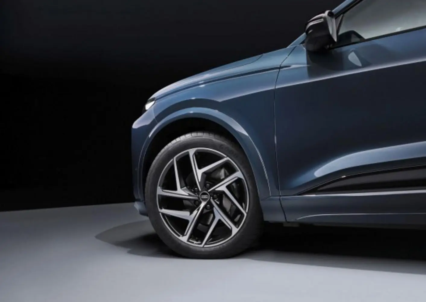 Audi Q6 e-tron (GF)-4