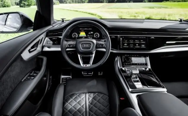 Audi Q8 (4M)-22