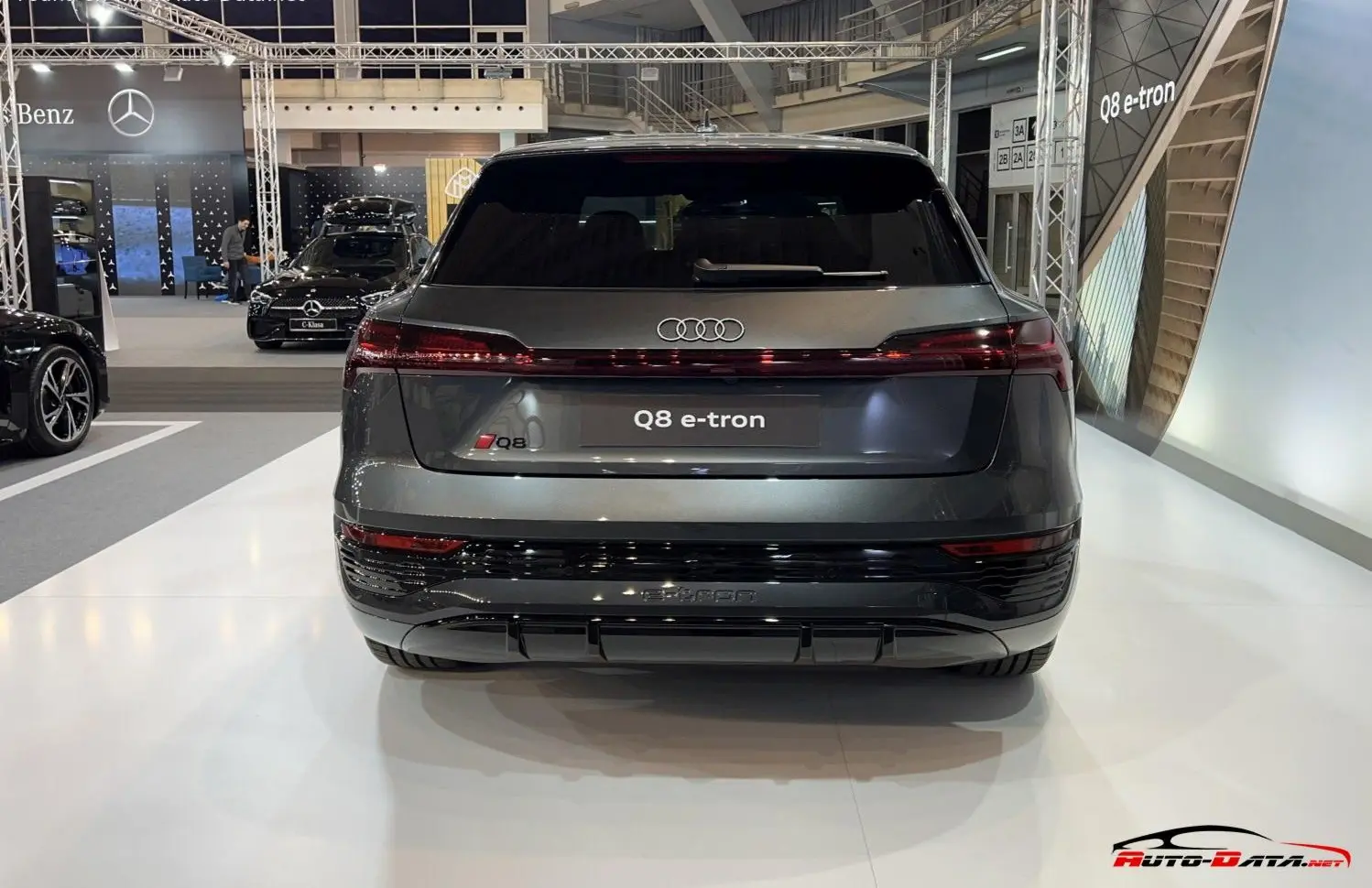Audi Q8 e-tron-8