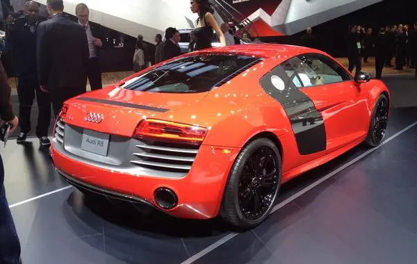 Audi R8 Coupe (42, facelift 2012)-10