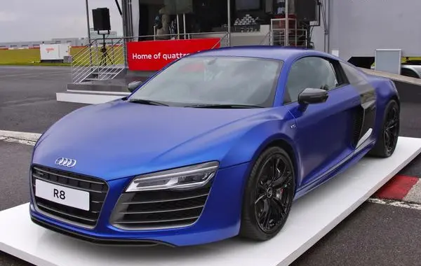 Audi R8 Coupe (42, facelift 2012)-1