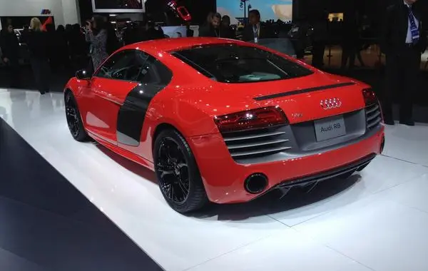 Audi R8 Coupe (42, facelift 2012)-12