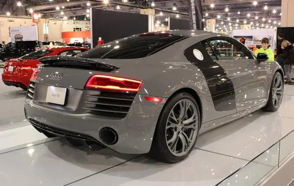 Audi R8 Coupe (42, facelift 2012)-2