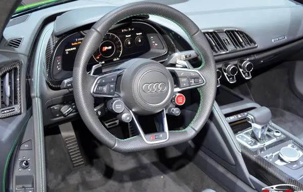 Audi R8 II Spyder (4S)-5