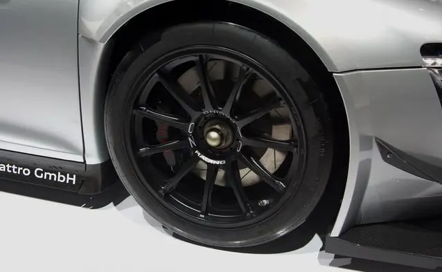 Audi R8 LMS ultra-1