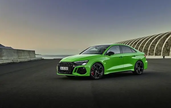 Audi RS3 Sedan (8Y)-3