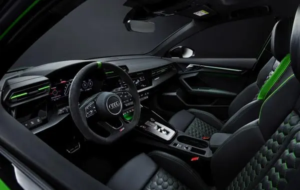 Audi RS3 Sedan (8Y)-1