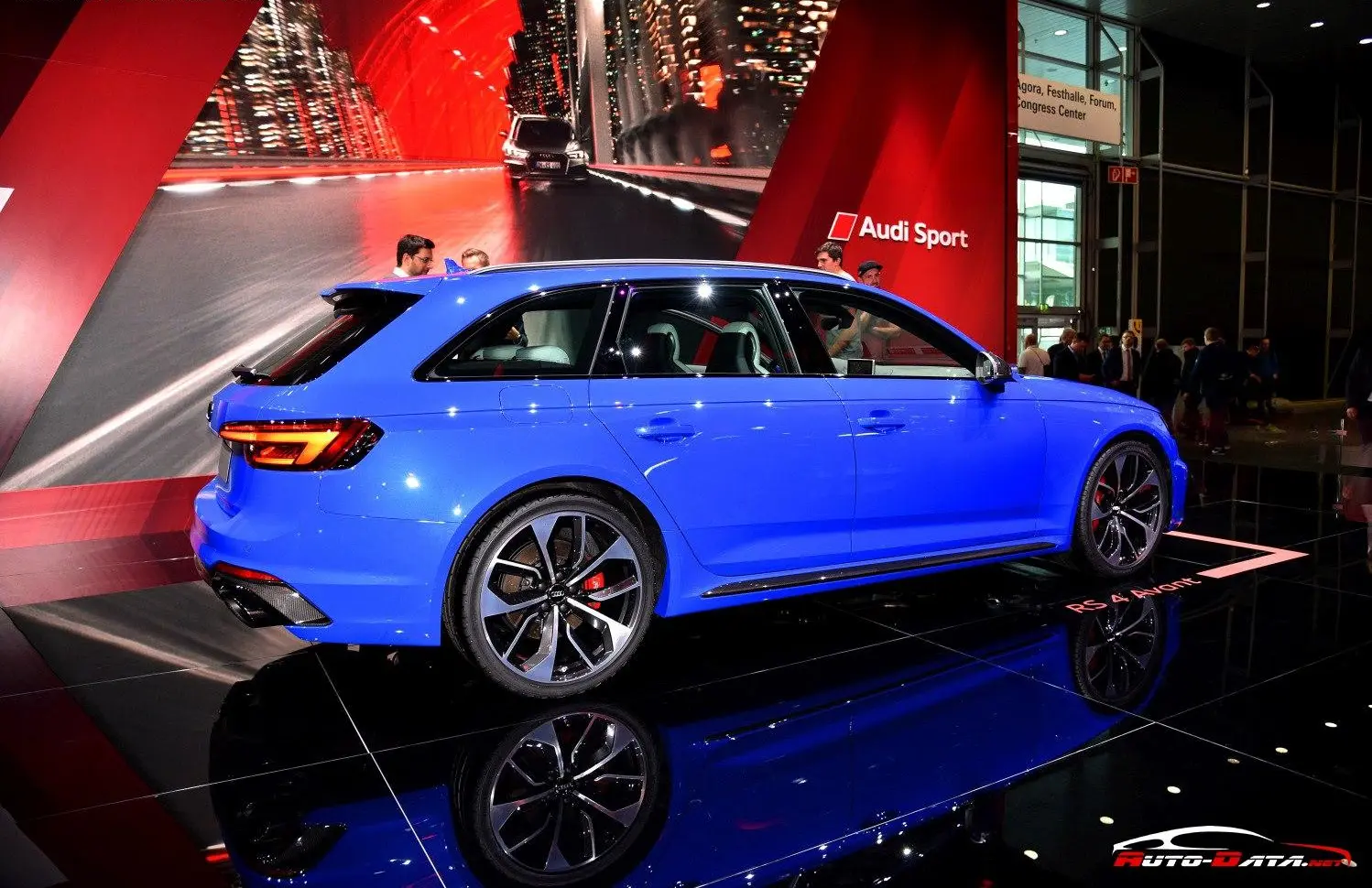 Audi RS4 Avant (B9)-6