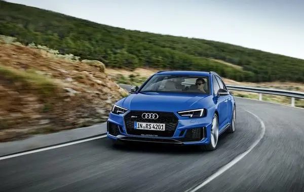 Audi RS4 Avant (B9)