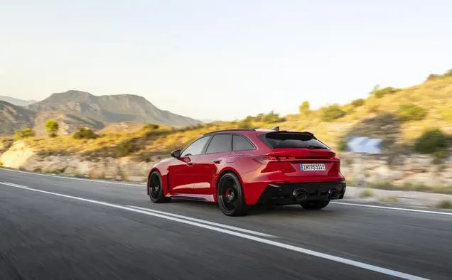 Audi RS5 Avant (B10)-1