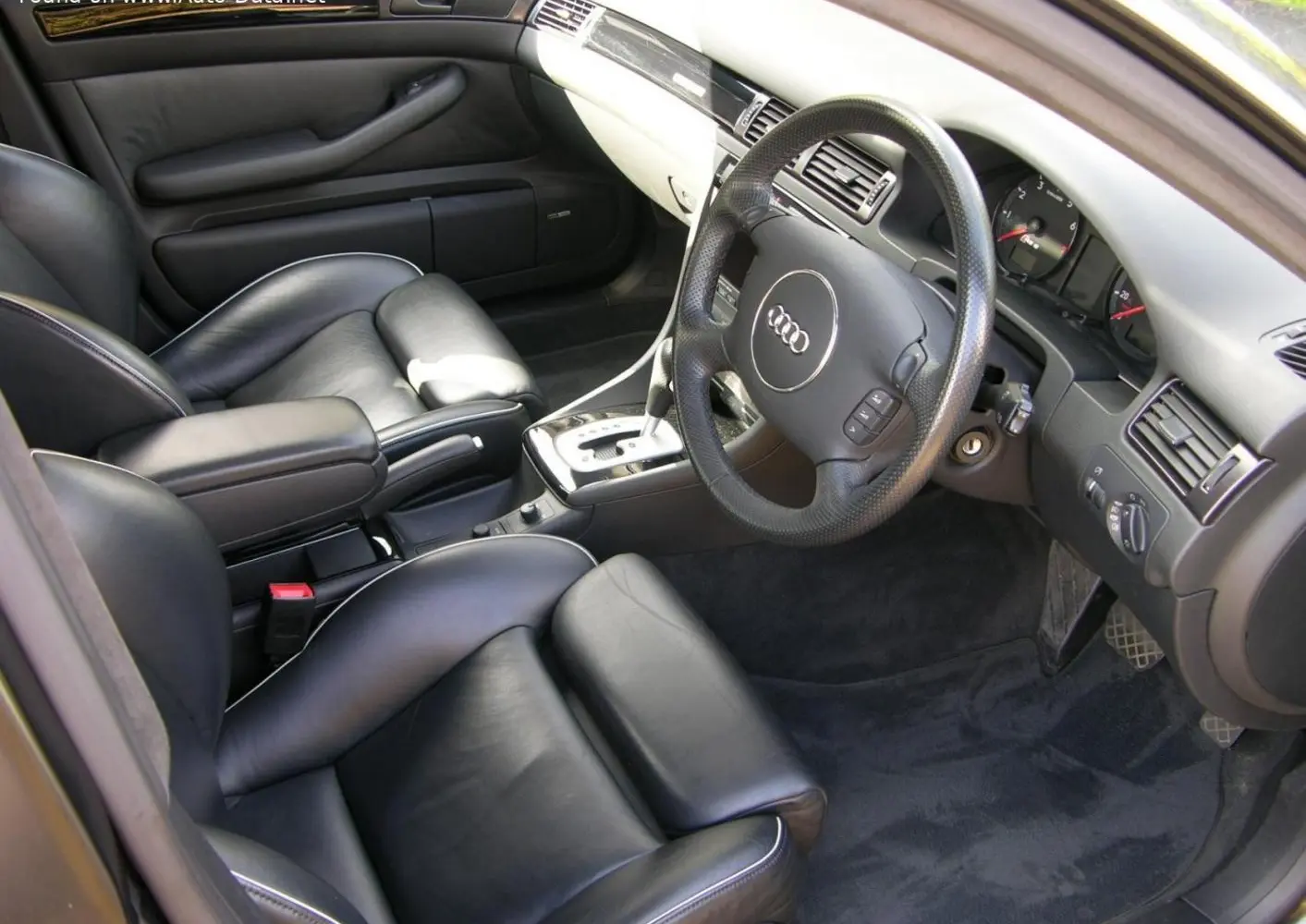 Audi RS6 Avant (4B,C5)-8