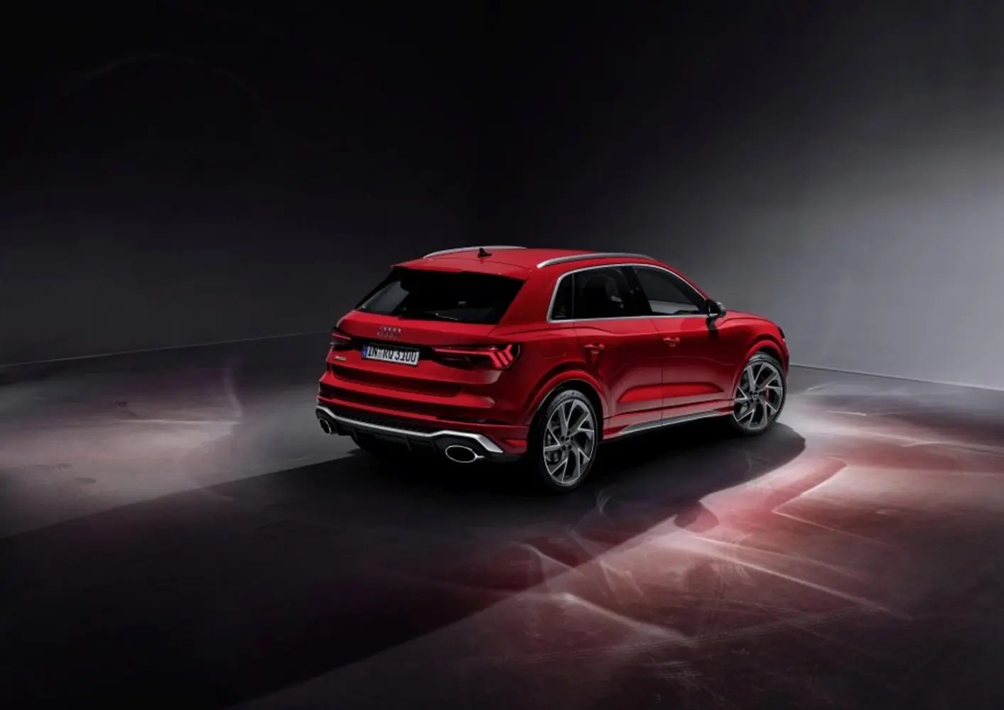 Audi RSQ3 (F3)-3