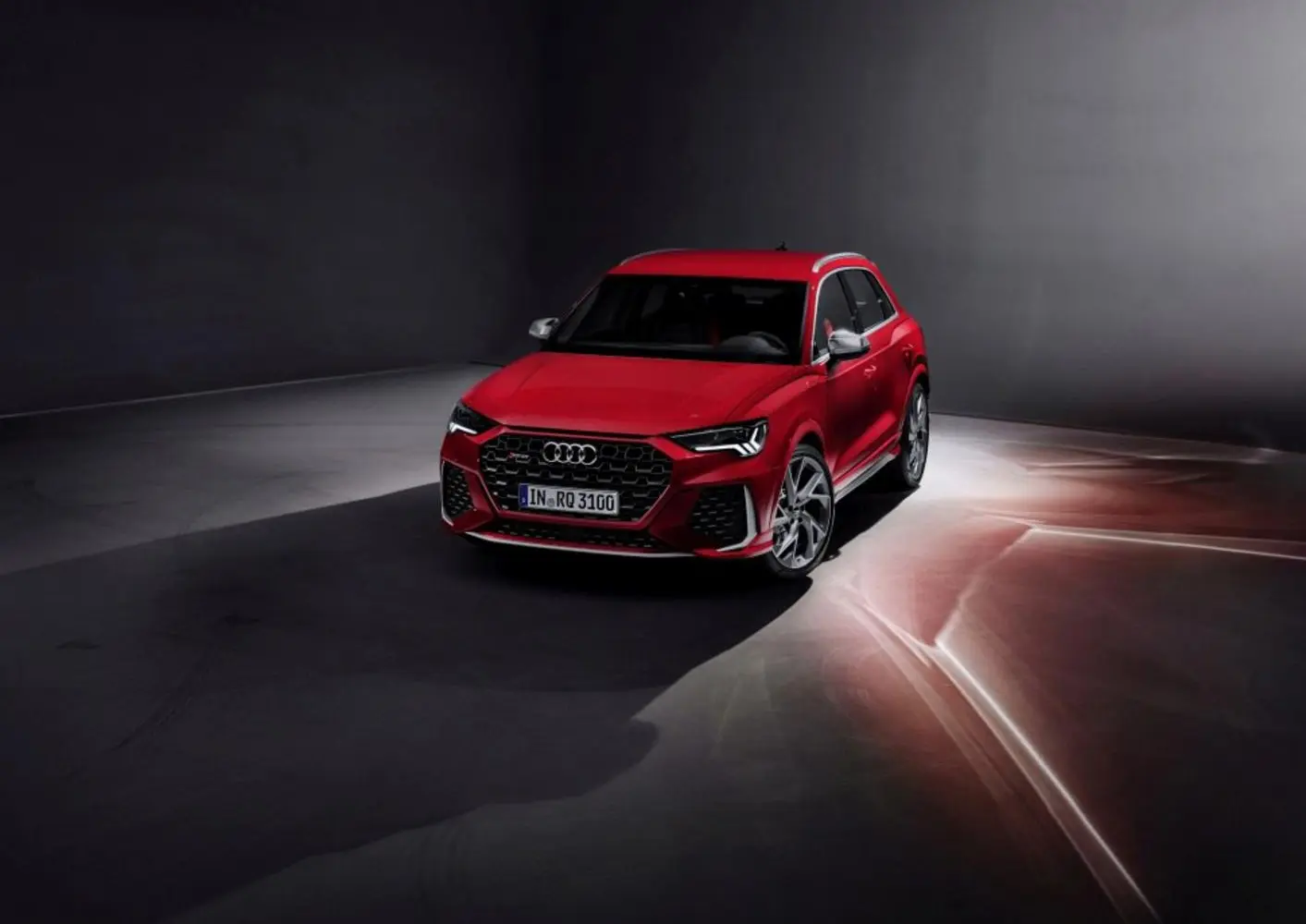 Audi RSQ3 (F3)-0