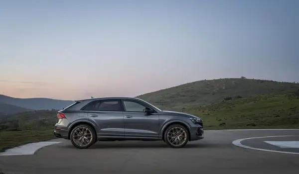 Audi RSQ8 (4M, facelift 2024)-1