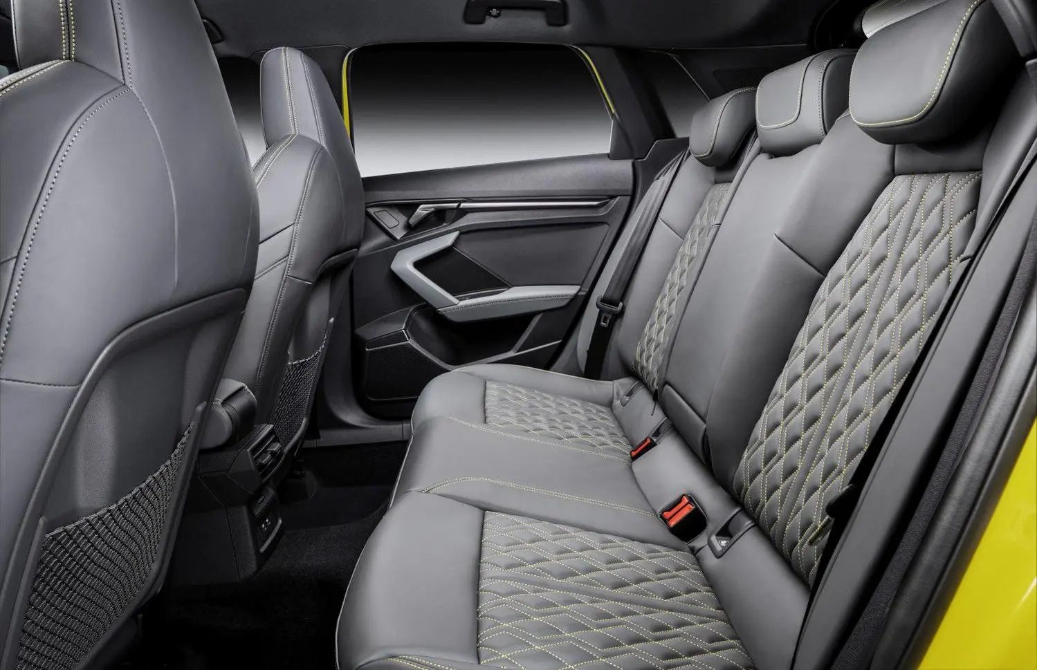 Audi S3 Sportback (8Y)-3