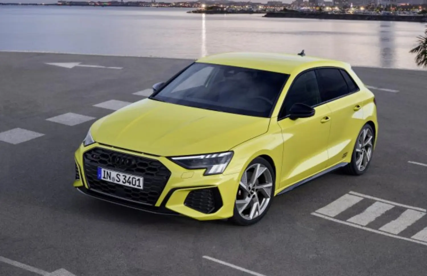 Audi S3 Sportback (8Y)-1