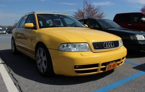 Audi S4 Avant (8D,B5)