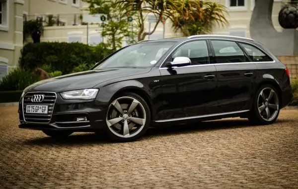 Audi S4 Avant (B8, facelift 2011)-0
