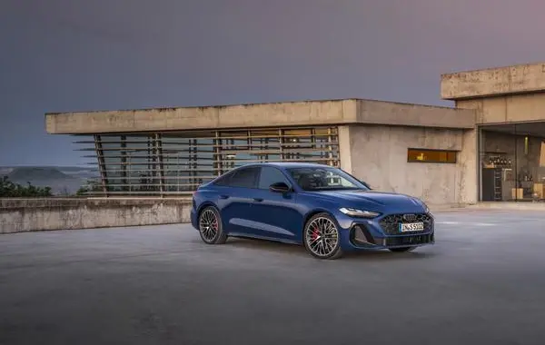 Audi S5 Sedan (B10)-2