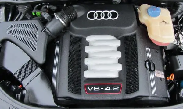 Audi S6 (4B,C5)-2