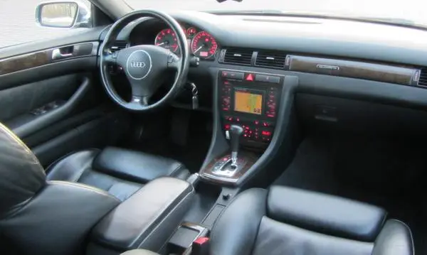 Audi S6 (4B,C5)-1