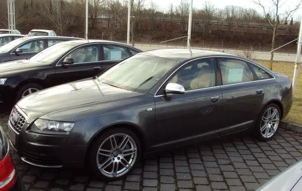 Audi S6 (4F,C6)