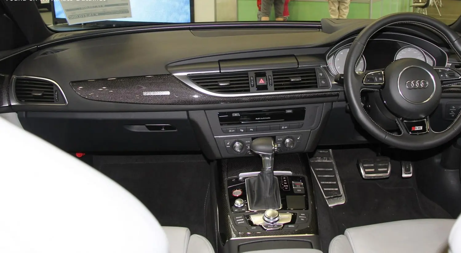 Audi S6 Avant (C7)-1