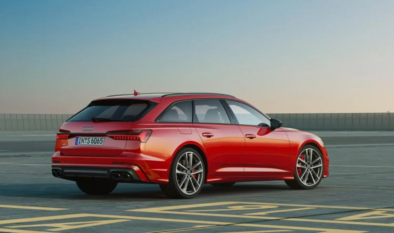 Audi S6 Avant (C8)-4